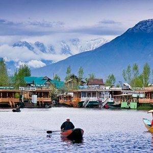 Exotic Kashmir Family Getaway Tour (7N-8D)